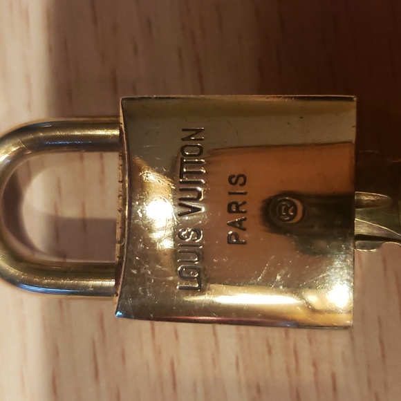 Louis Vuitton Padlock & Key Goldtone #212 - Picture 3 of 7